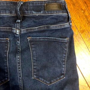 Abercrombie & Fitch Dark Wash Skinny Jeans